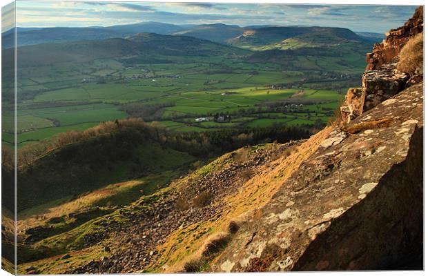 hatteral hill black mountains brecon beacon wales Canvas Print by simon powell