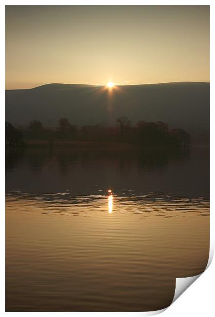 dawn on llangorse lake brecon beacons Print by simon powell