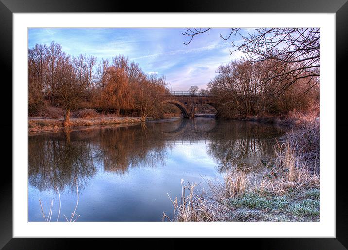 River Medway Framed Mounted Print by Stuart Gennery