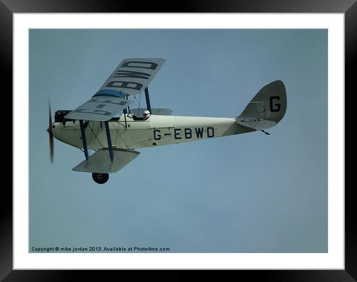De Havilland DH60X Moth Framed Mounted Print by mike jordan