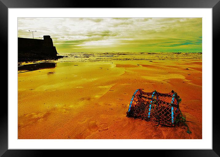 Golden sands and Creel Framed Mounted Print by Bob Legg