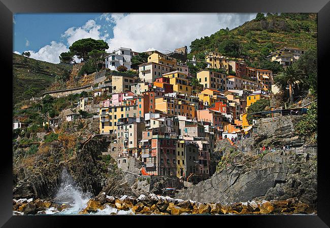 Riomaggiore Village in the Cinque Terre Framed Print by Rob Washington