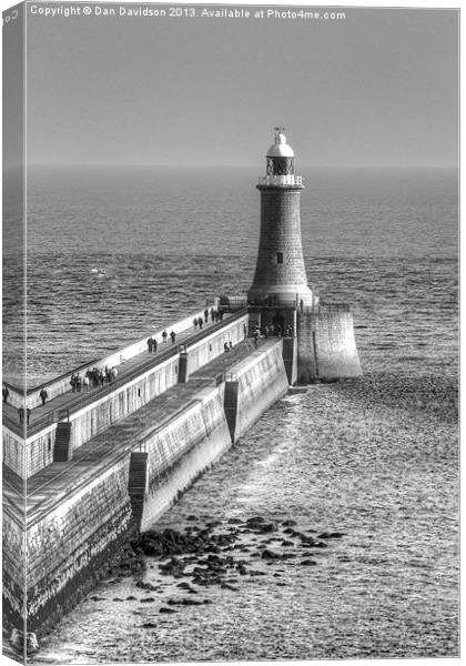 Tynemouth Pier Lighthouse Canvas Print by Dan Davidson