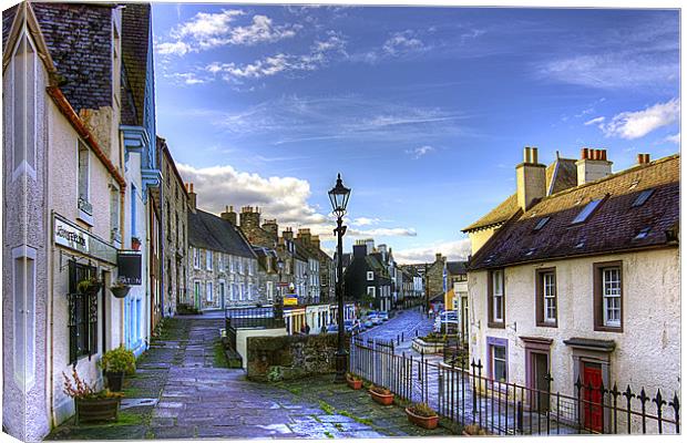 The High Street from East Terrace Canvas Print by Tom Gomez
