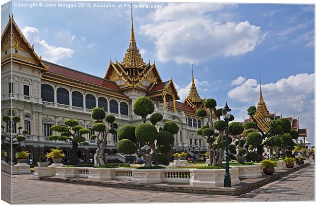 Grand Palace buldings, Bangkok. Canvas Print by John Morgan