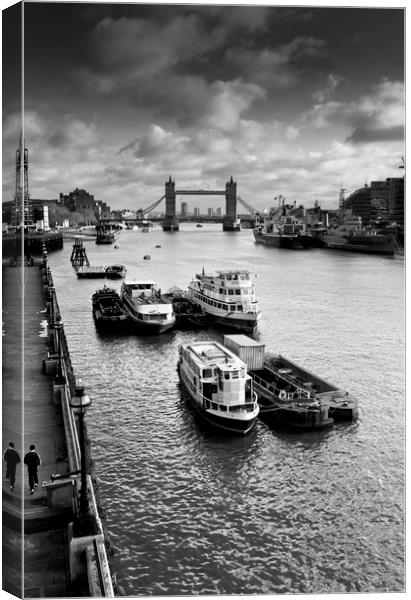 River Thames view Canvas Print by David Pyatt