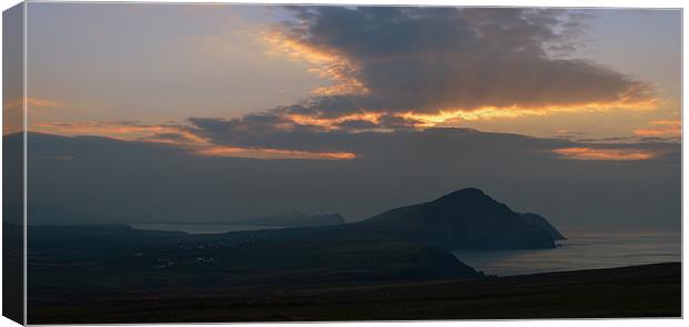 Hazy sunset from the foot of Mount Brandon Canvas Print by barbara walsh