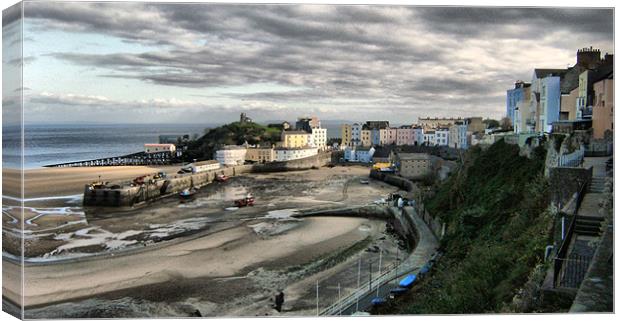Tenby Harbour, West Wales Canvas Print by HELEN PARKER