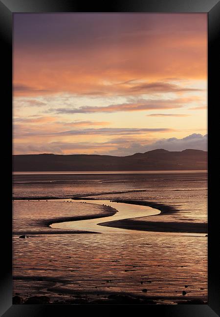 Kingoodie Bay sunset Framed Print by robert garside
