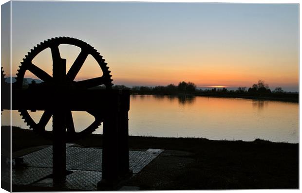 Sluice Wheel at Startops End Canvas Print by graham young