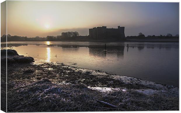 Carew Castle and lake Canvas Print by Simon West