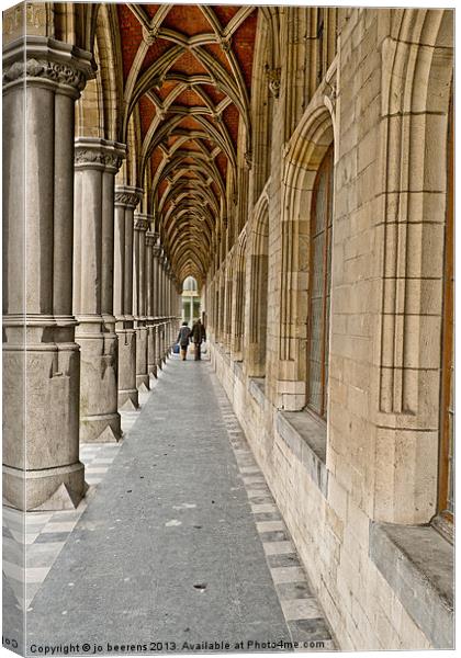 under the arches Canvas Print by Jo Beerens