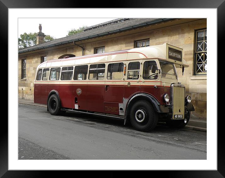 Leyland Single-Decker Bus Framed Mounted Print by Edward Denyer