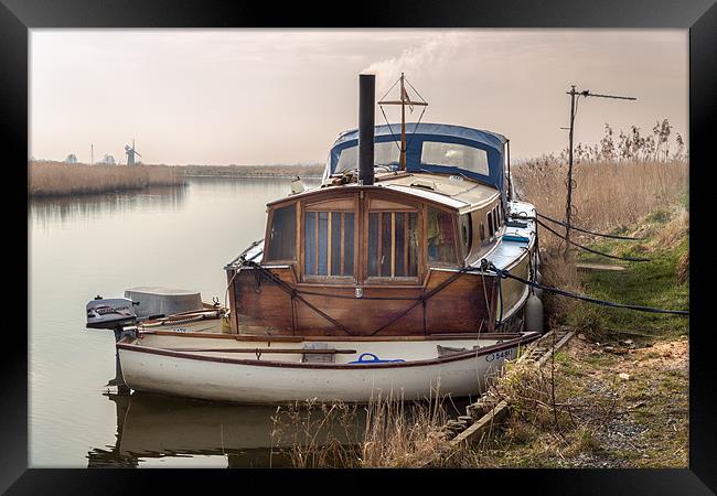 Boat on the River Thurne Framed Print by Stephen Mole