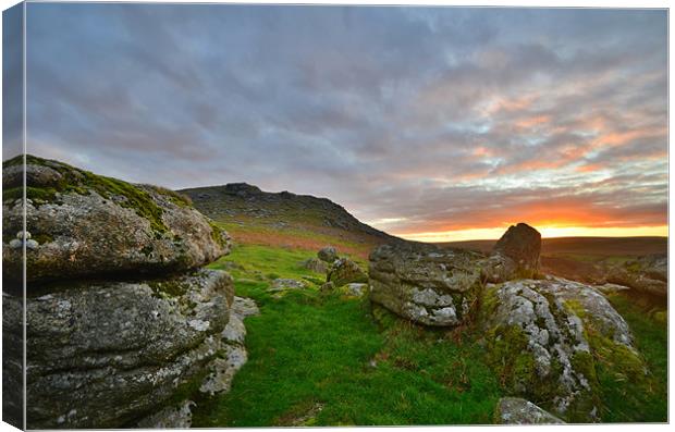 Dartmoor: Sunrise at Sheepstor Canvas Print by Rob Parsons
