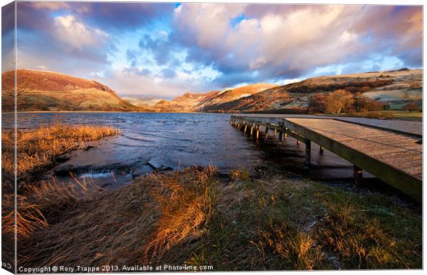 Llyn Nantlle Uchaf with jetty Canvas Print by Rory Trappe