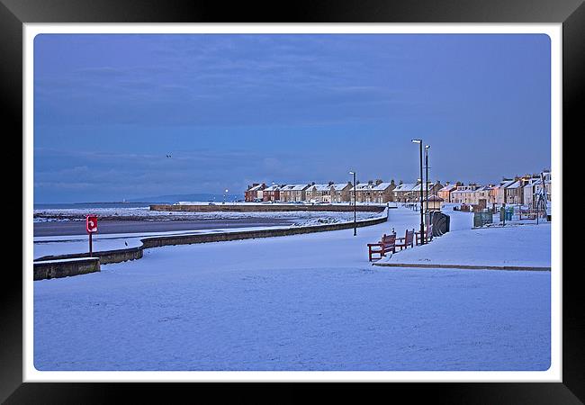 early morning on the prom Framed Print by jane dickie