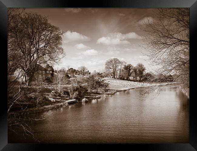 Kennet and Avon Canal, Kintbury, Berkshire, Englan Framed Print by Mark Llewellyn