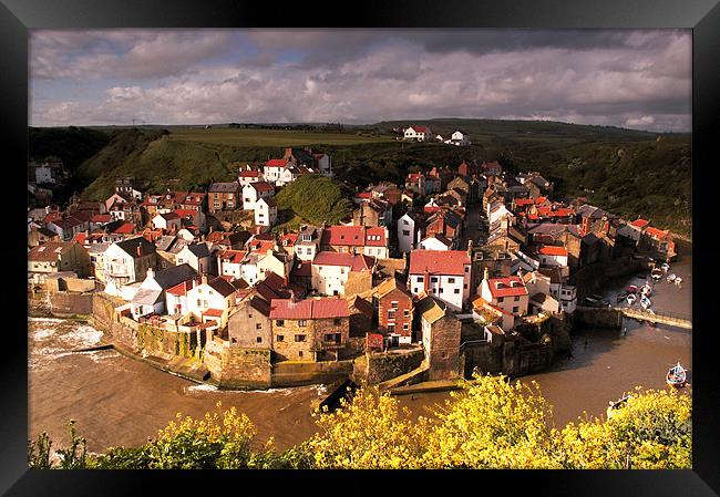 Staithes Framed Print by Dave Hudspeth Landscape Photography