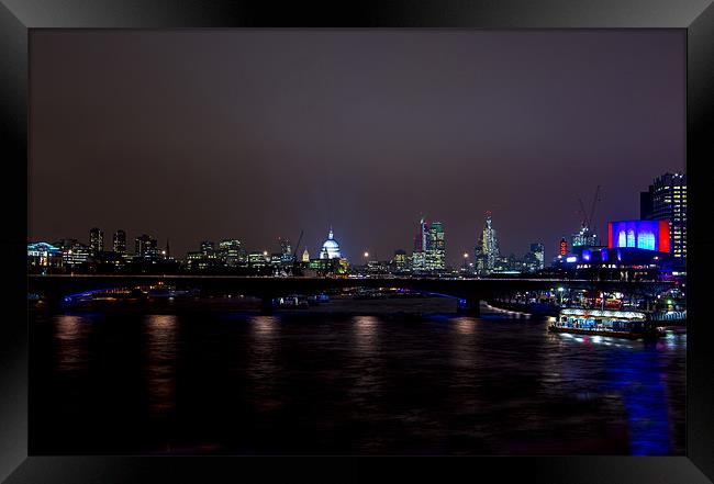 London Skyline Framed Print by keith sutton