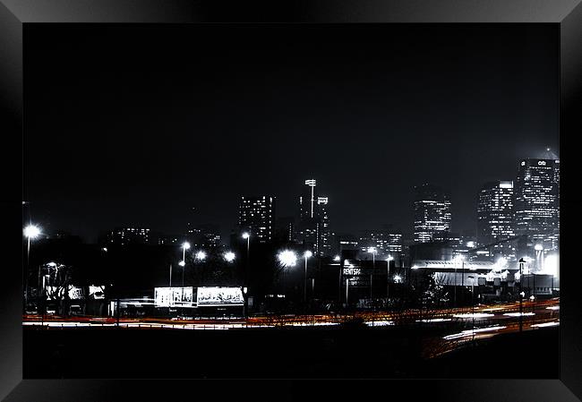 Canary Wharf Framed Print by keith sutton