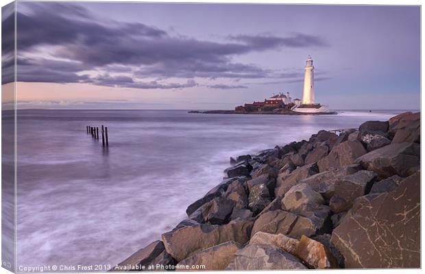 St Marys Lighthouse Canvas Print by Chris Frost