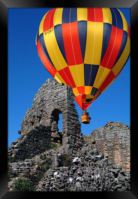 Balloon over Caldicot Castle Framed Print by Peter Cope