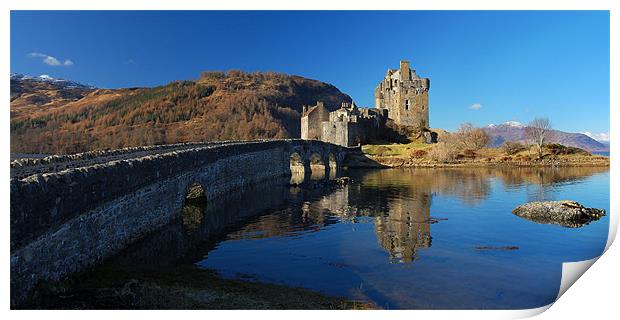 Eilean Donan castle Print by Macrae Images