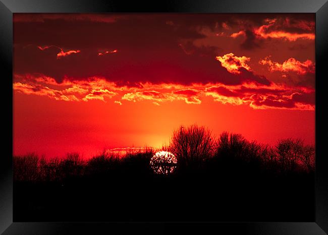Norfolk Sunset - 1 Framed Print by Roman Czajkowski