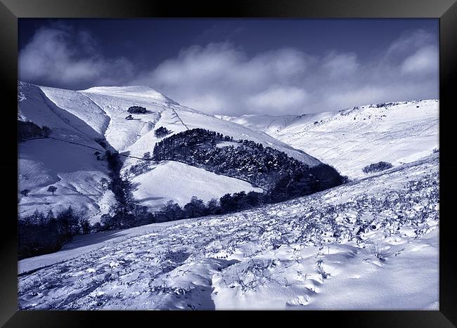 Snow covered Valley,Grindsbrook near Edale Framed Print by Darren Galpin