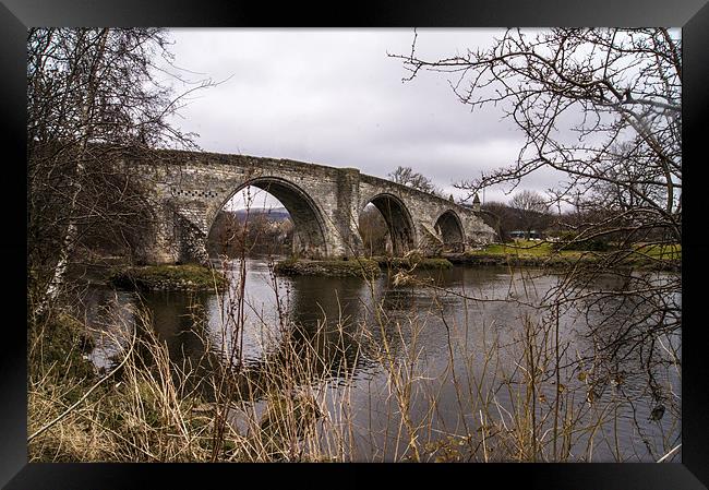 Sterling bridge Framed Print by keith sutton
