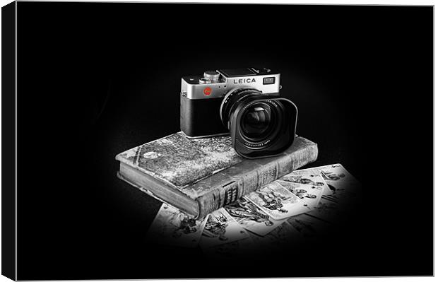 Leica Digilux 2 in mono Canvas Print by Robin East