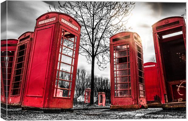 Red Phonebox Art Canvas Print by Ian Hufton