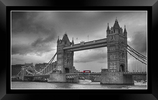 London Bridge with red bus Framed Print by Tracy Hughes