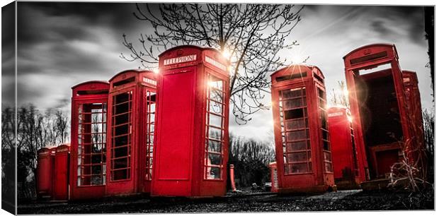 Red  Phonebox ART - Panoramic Canvas Print by Ian Hufton