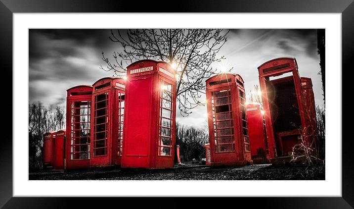 Red  Phonebox ART - Panoramic Framed Mounted Print by Ian Hufton