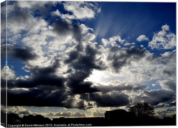 RAYS OF LIGHT Canvas Print by David Atkinson