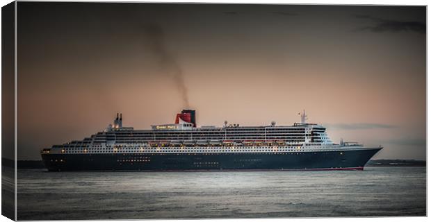 Queen Mary Passing Cowes Canvas Print by Ian Johnston  LRPS