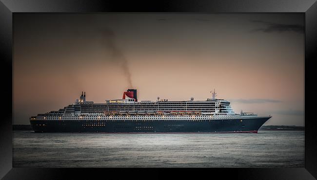 Queen Mary Passing Cowes Framed Print by Ian Johnston  LRPS
