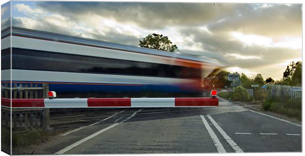 level crossing Canvas Print by keith sutton