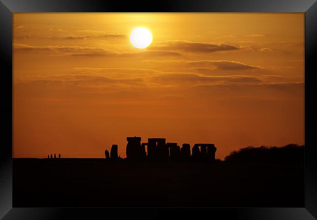 Stonehenge Sunset Framed Print by Simon West