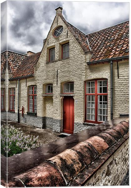 bruges house Canvas Print by Jo Beerens