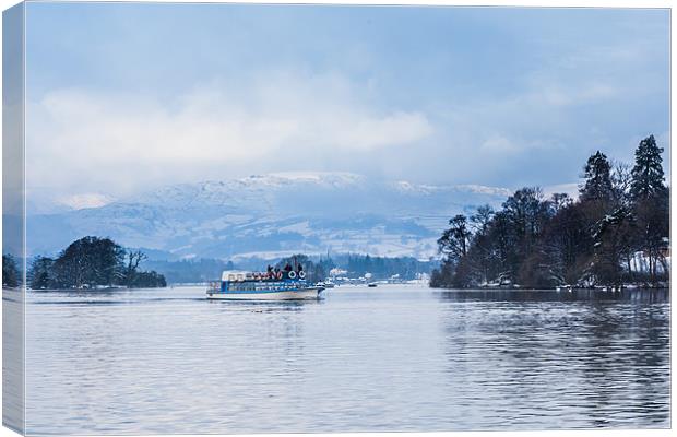 Windermere tour Canvas Print by Gary Finnigan