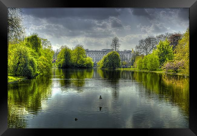 Buckingham Palace Framed Print by Dean Messenger