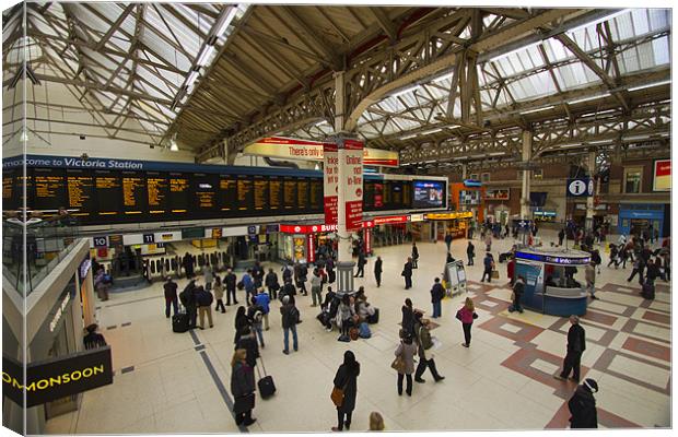 Victoria railway station London Canvas Print by David French