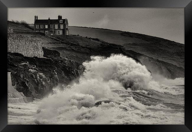 cliff top house Framed Print by Steve Cowe