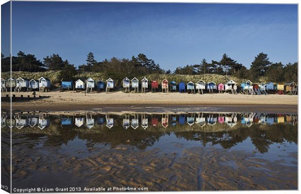 Beach huts. Wells-next-the-sea. Canvas Print by Liam Grant