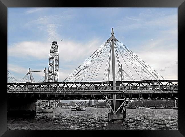 London Hungerford bridge at twilight Framed Print by Jutta Klassen