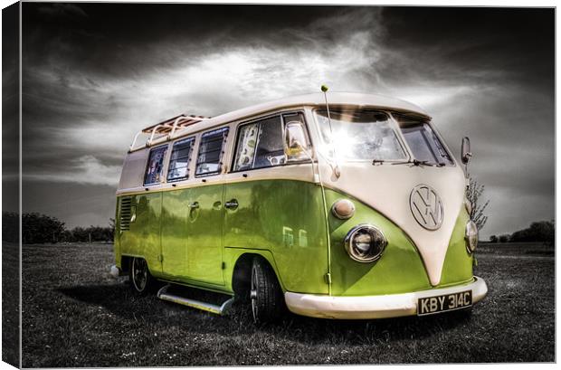 Green split screen VW camper van Canvas Print by Ian Hufton