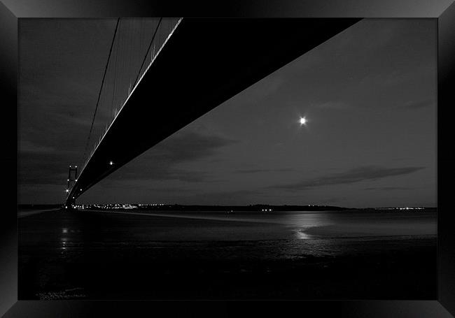 Humber bridge by night Framed Print by Leon Conway